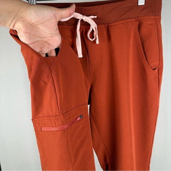 Figs Zamora Scrub Jogger Pants Size Womens Medium In Auburn PO 3558 W23SW2016 - Picture 6 of 14